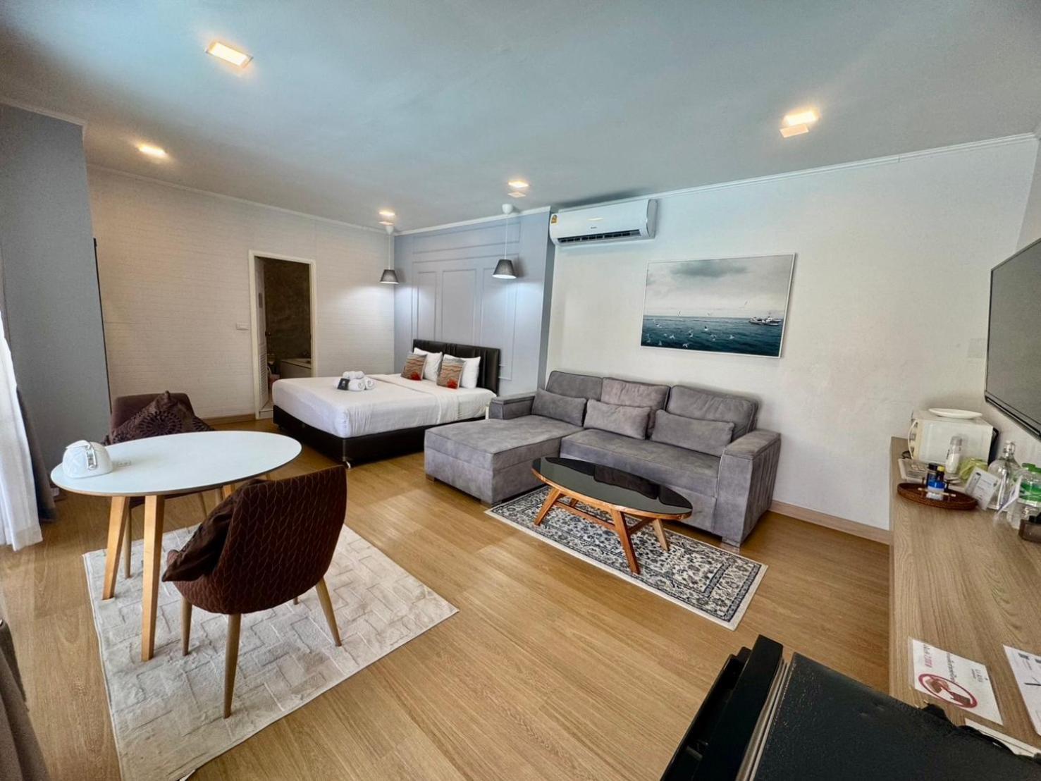 La Riva Boutique Hotel Кампаенг Пет Екстериор снимка